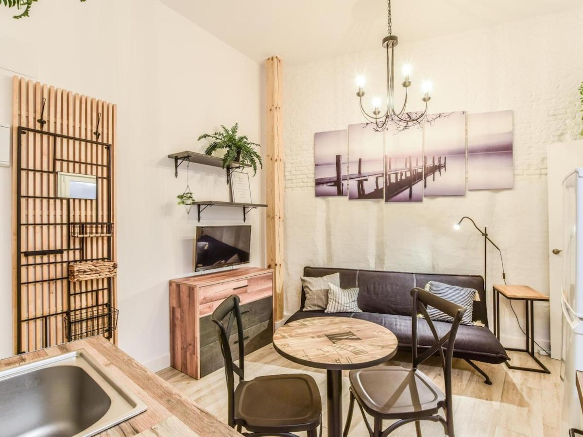 Plaza De Lavapies Alquiler Temporal Appartement Madrid